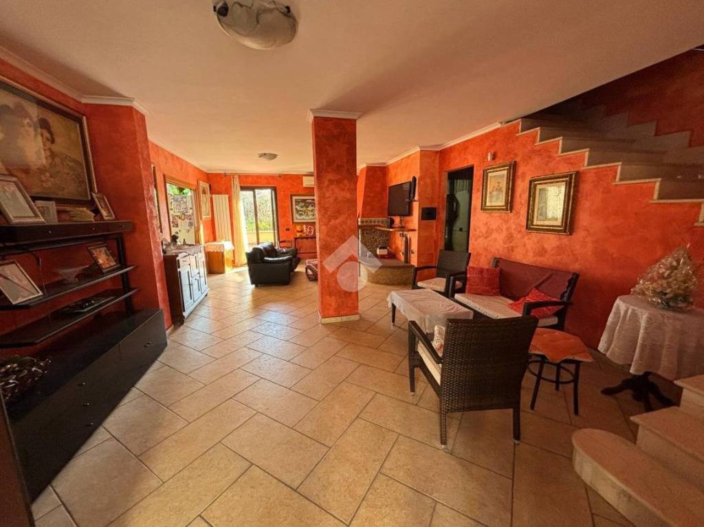 casa indipendente in vendita a Trentola Ducenta in zona Ischitella