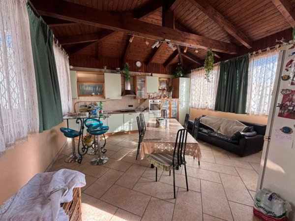 casa indipendente in vendita a Trentola Ducenta