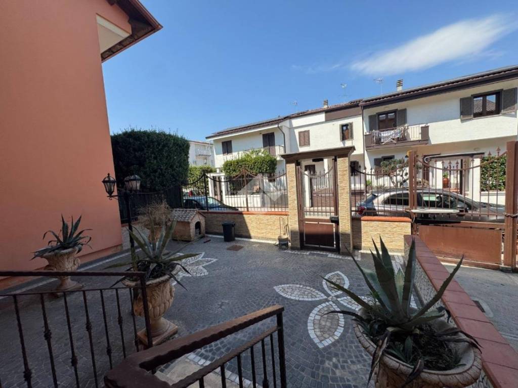 casa indipendente in vendita a Trentola Ducenta in zona Ischitella
