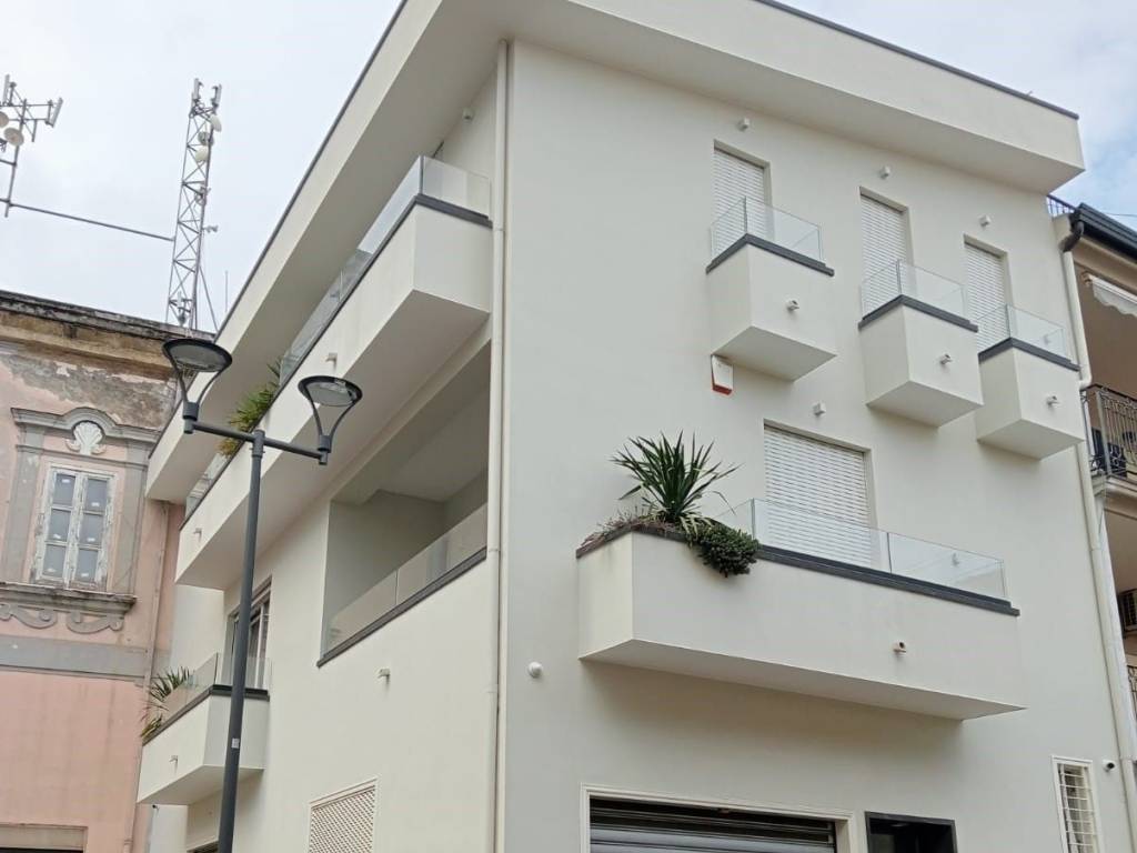 intera palazzina in vendita a Trentola Ducenta