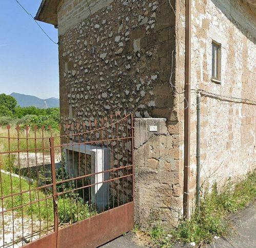 casa indipendente in vendita a Vairano Patenora