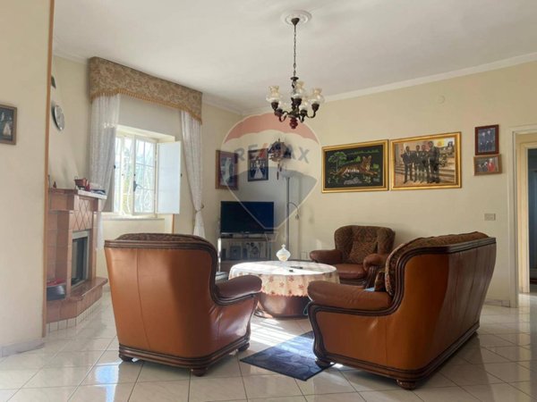 casa indipendente in vendita a Vairano Patenora
