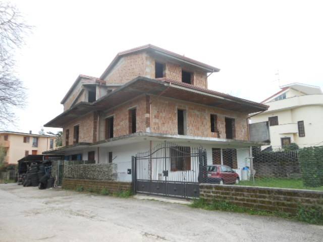 casa indipendente in vendita a Vairano Patenora in zona Marzanello