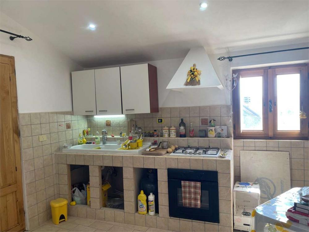 casa indipendente in vendita a Vairano Patenora in zona Marzanello