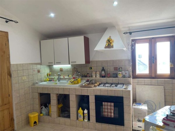 casa indipendente in vendita a Vairano Patenora in zona Marzanello