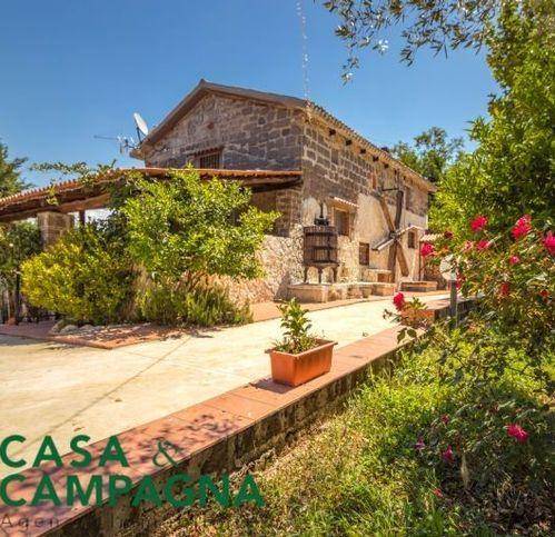 casa indipendente in vendita a Vairano Patenora