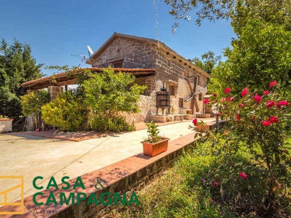 casa indipendente in vendita a Vairano Patenora