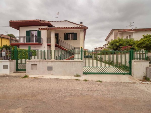 casa indipendente in vendita a Vairano Patenora in zona Vairano Scalo