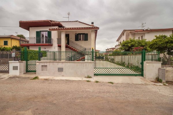 casa indipendente in vendita a Vairano Patenora in zona Vairano Scalo