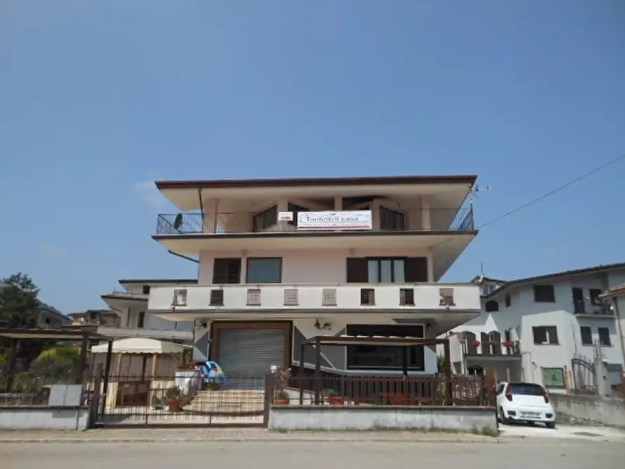 locale commerciale in vendita a Vairano Patenora