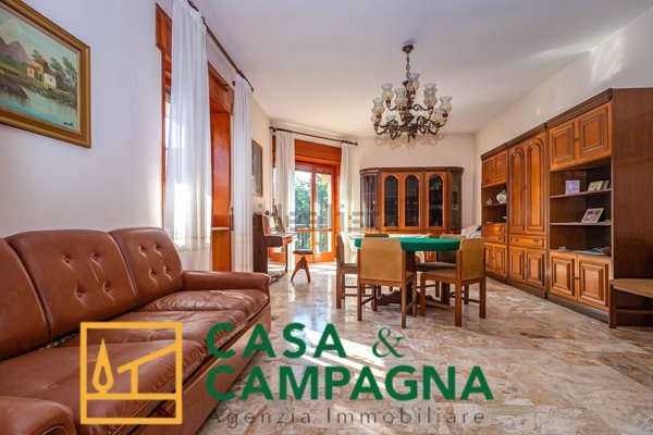 casa indipendente in vendita a Vairano Patenora