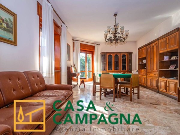casa indipendente in vendita a Vairano Patenora
