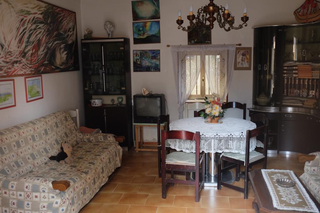 casa indipendente in vendita a Vairano Patenora in zona Vairano Scalo