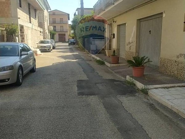 appartamento in vendita a Vairano Patenora in zona Vairano Scalo