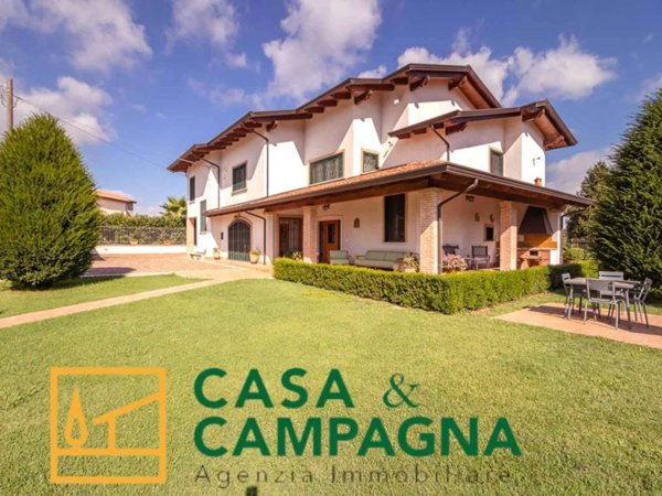casa indipendente in vendita a Vairano Patenora