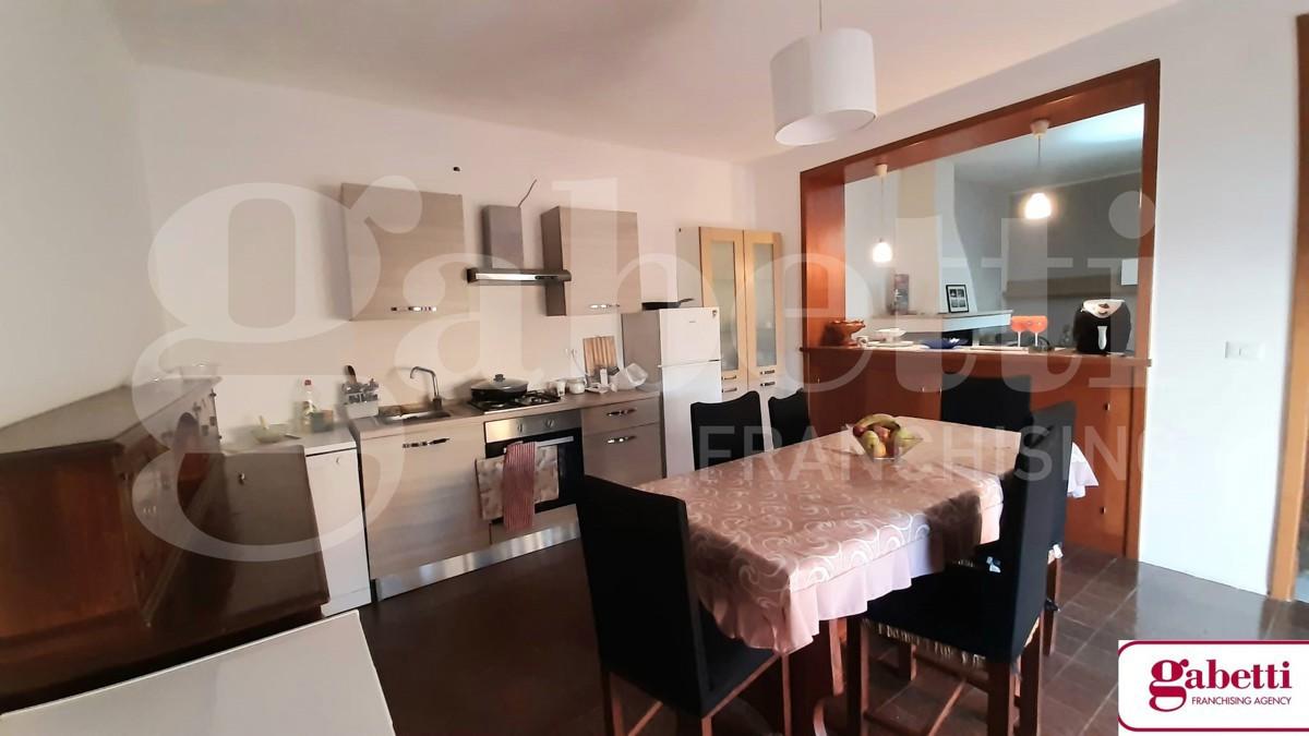 appartamento in vendita a Vairano Patenora in zona Vairano Scalo