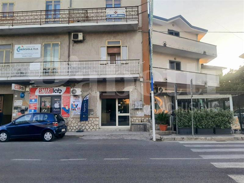 locale commerciale in vendita a Vairano Patenora in zona Vairano Scalo