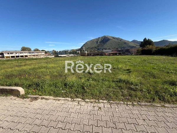 terreno edificabile in vendita a Vairano Patenora