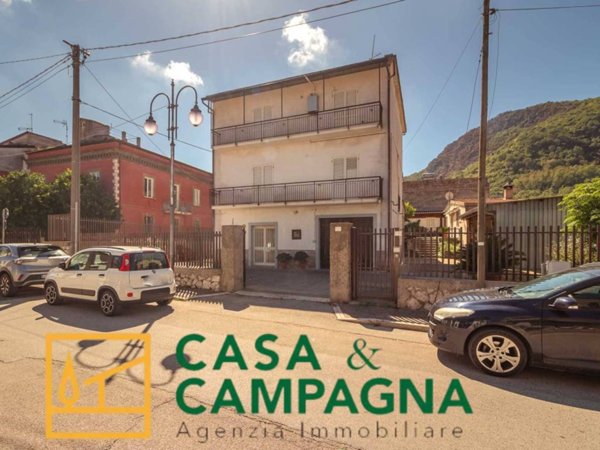 casa indipendente in vendita a Vairano Patenora