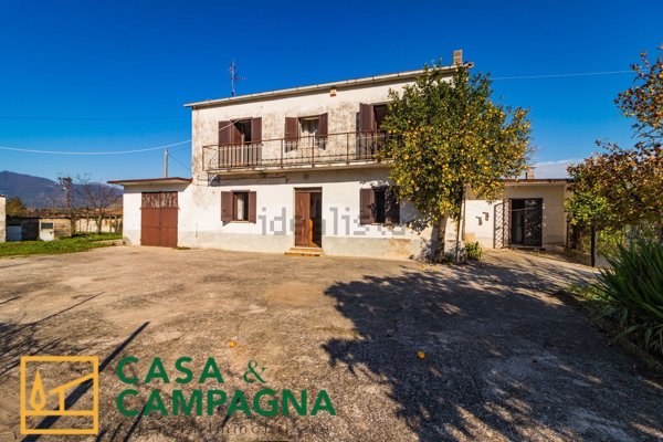 casa indipendente in vendita a Vairano Patenora