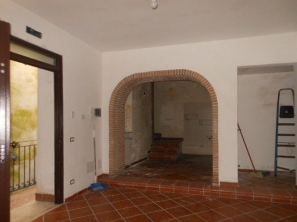 casa indipendente in vendita a Vairano Patenora