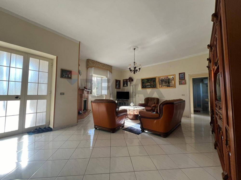 casa indipendente in vendita a Vairano Patenora