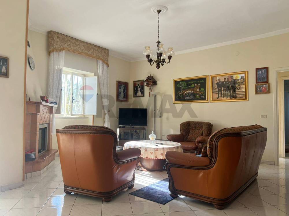 casa indipendente in vendita a Vairano Patenora in zona Vairano Scalo