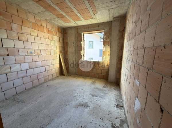 casa indipendente in vendita a Vairano Patenora