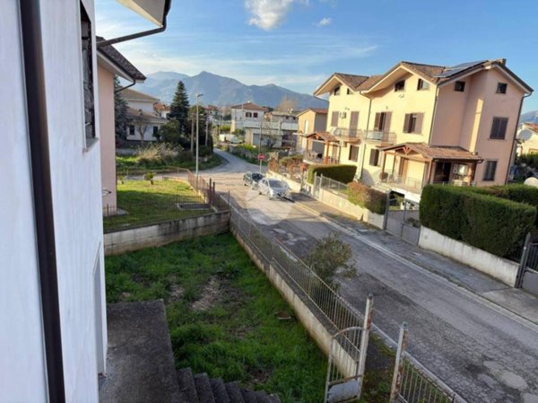 casa indipendente in vendita a Vairano Patenora