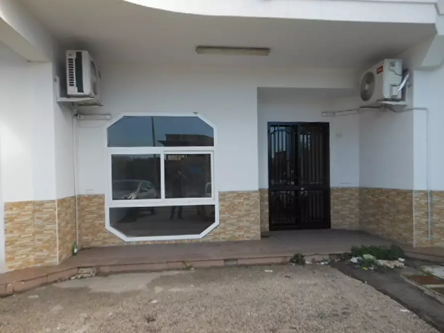 locale commerciale in vendita a Vairano Patenora in zona Vairano Scalo