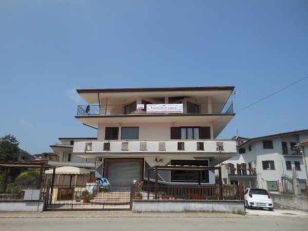 locale commerciale in vendita a Vairano Patenora