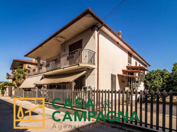 casa indipendente in vendita a Vairano Patenora in zona Marzanello