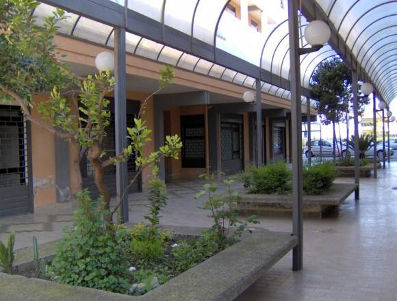 locale commerciale in vendita a Vairano Patenora in zona Marzanello