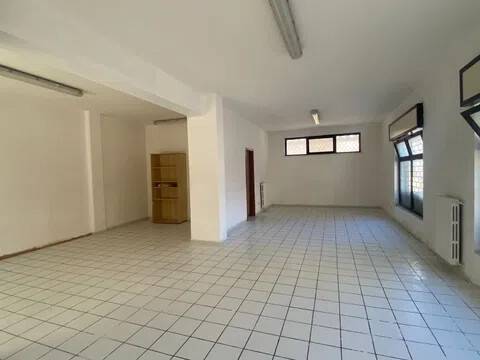 negozio in vendita a Vairano Patenora in zona Marzanello