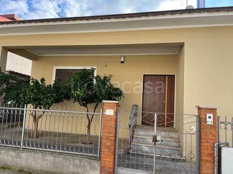 casa indipendente in vendita a Vairano Patenora