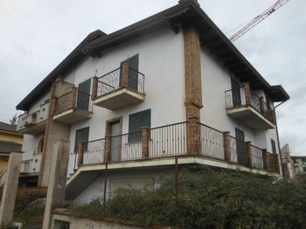 casa indipendente in vendita a Vairano Patenora