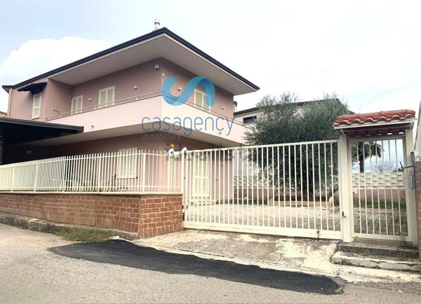 casa indipendente in vendita a Valle di Maddaloni