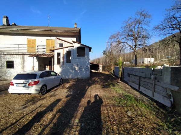 casa indipendente in vendita a Valle di Maddaloni