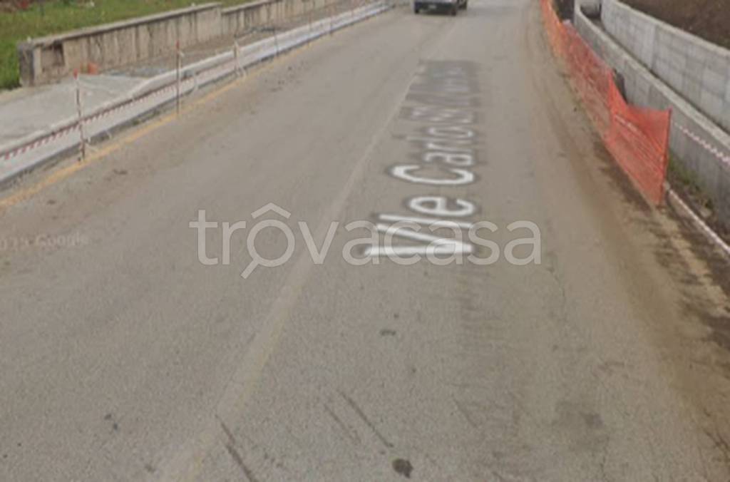 negozio in vendita a Valle di Maddaloni