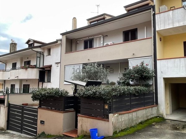 casa indipendente in vendita a Valle di Maddaloni