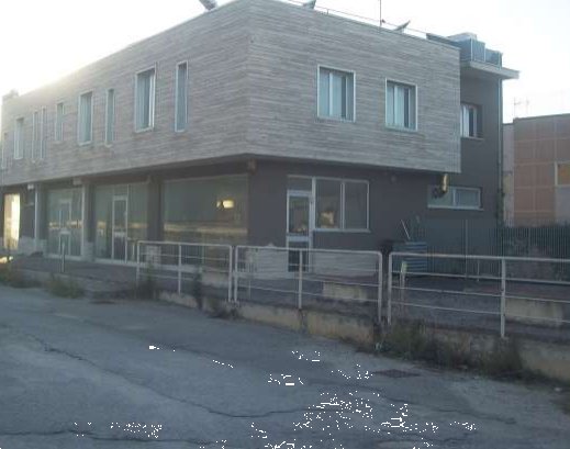 ufficio in vendita a Valle di Maddaloni