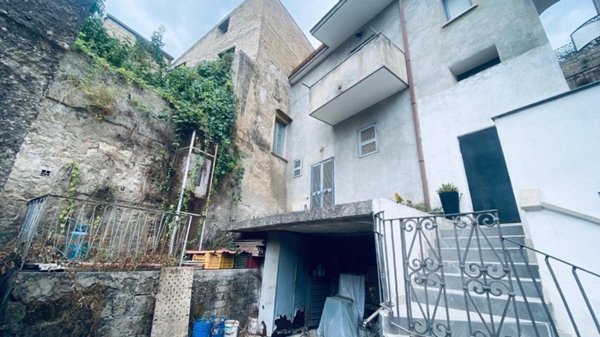casa indipendente in vendita a Valle di Maddaloni