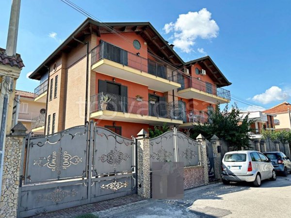 casa indipendente in vendita a Villa di Briano