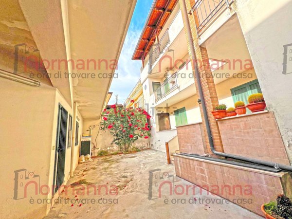 casa indipendente in vendita a Villa di Briano