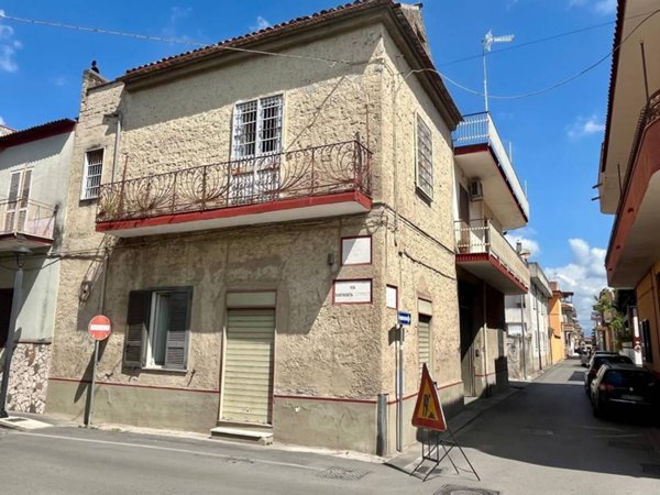 casa indipendente in vendita a Villa di Briano