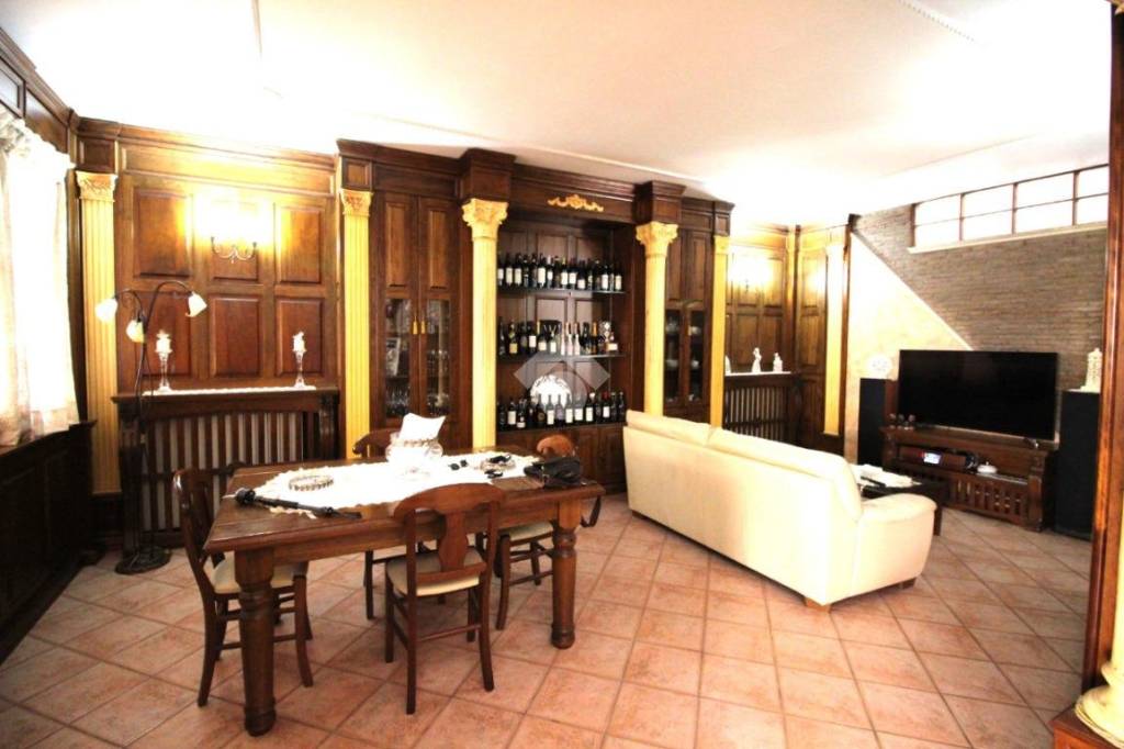 casa indipendente in vendita a Villa di Briano