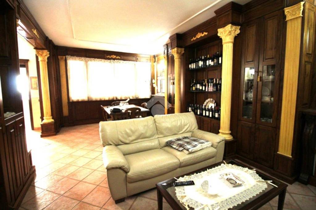 casa indipendente in vendita a Villa di Briano