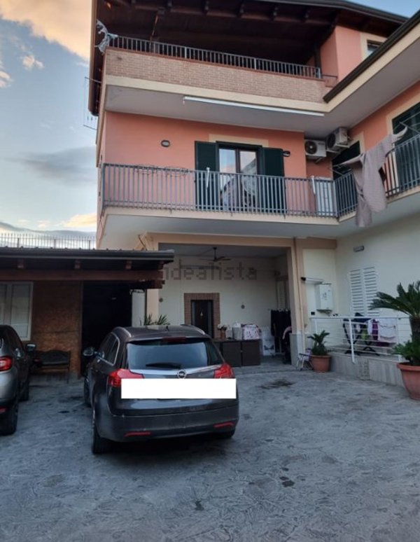 casa indipendente in vendita a Villa di Briano