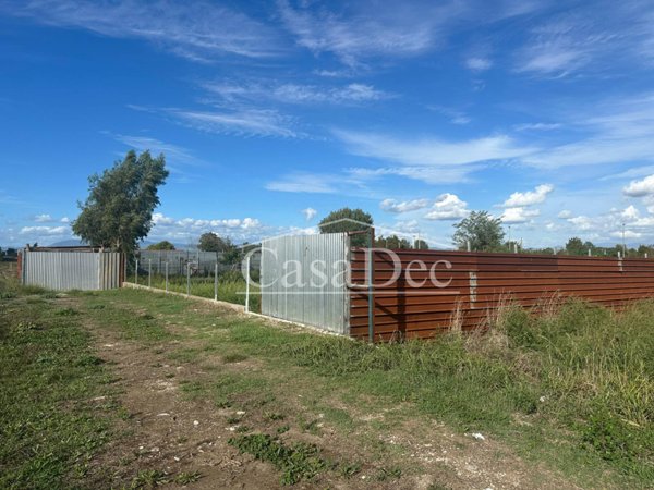 terreno in vendita a Villa di Briano