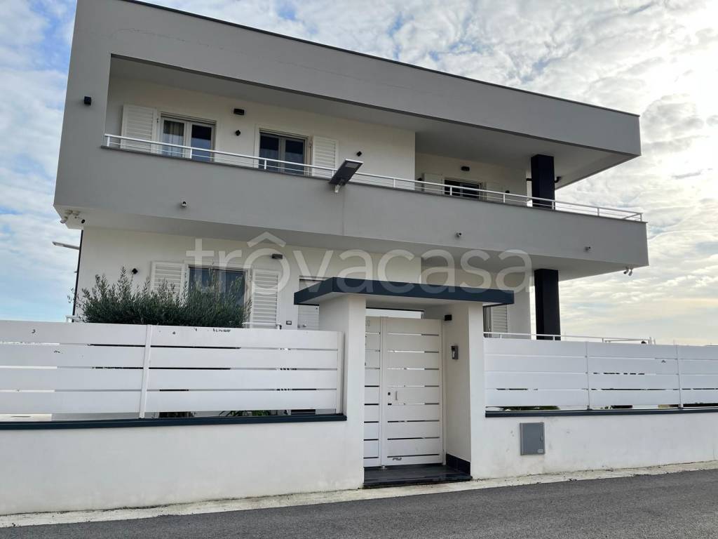 casa indipendente in vendita a Villa Literno
